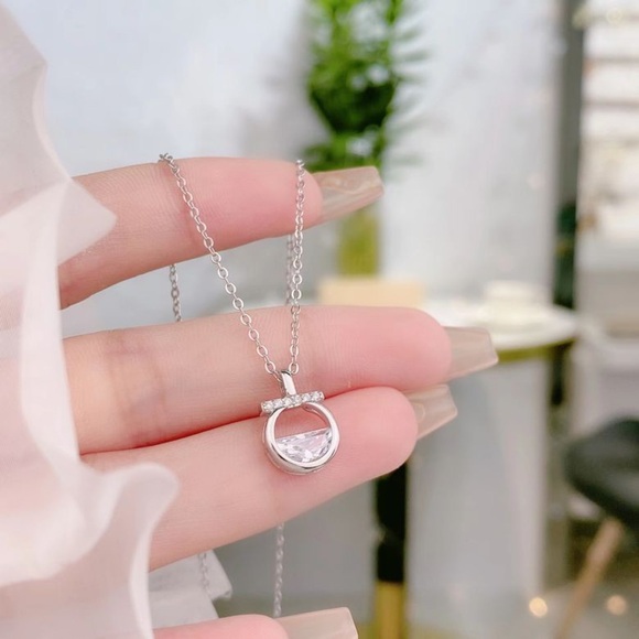Jewelry - Sterling Silver Water pendant Necklace